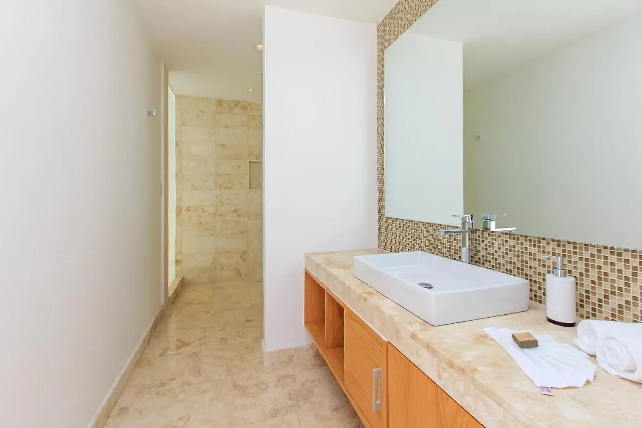 A-Nah Apartments, Rooftop Pool, Walking Distance To 5Th Avenue Playa del Carmen 0*,